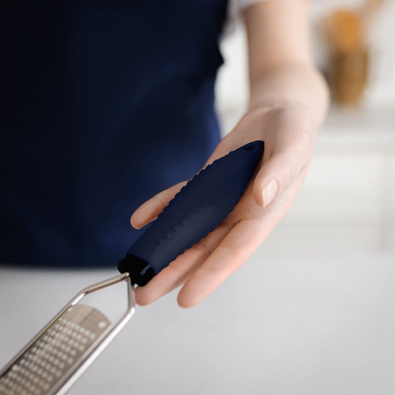 Deiss PRO Lemon Zester & Heavy Duty Cheese Grater & Vegetable Grater - Parmesan Cheese  Lemon  Garlic  Nutmeg  Chocolate  Fruits  Vegetables  Ginger Grater - Stainless Steel Cheese Shredder - Black - Image 4